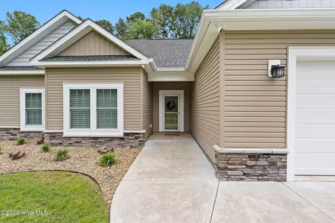 676 Boundary Loop Rd NW, Calabash, NC 28467