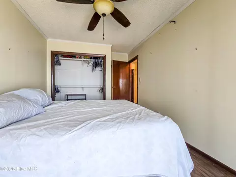 Bedroom - 614 Surfside Dr, Edenton, NC 27932 photo 2 of 4
