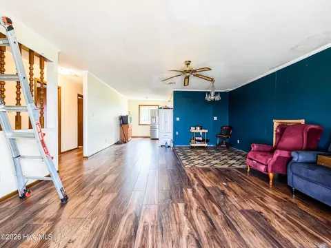 Living - 614 Surfside Dr, Edenton, NC 27932 photo 1 of 5