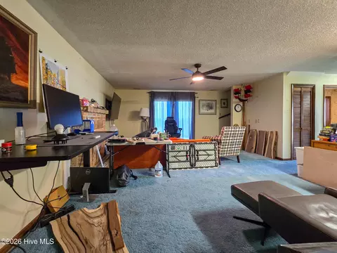 Living - 614 Surfside Dr, Edenton, NC 27932 photo 4 of 5