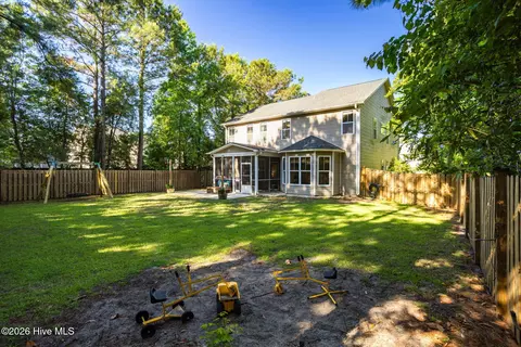 Exterior - 289 Weir Dr, Hampstead, NC 28443 photo 6 of 10