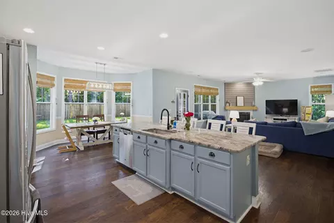 Kitchen - 289 Weir Dr, Hampstead, NC 28443 photo 5 of 6
