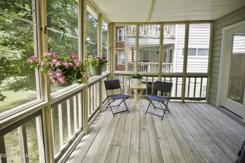 Exterior - 700 W 1st St #B5, Kill Devil Hills, NC 27948 photo 4 of 10