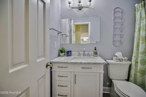 Bath - 700 W 1st St #B5, Kill Devil Hills, NC 27948 photo 1 of 3