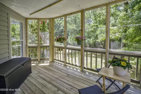 Exterior - 700 W 1st St #B5, Kill Devil Hills, NC 27948 photo 3 of 10