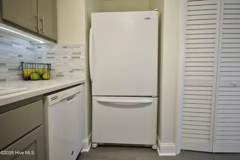 Kitchen - 700 W 1st St #B5, Kill Devil Hills, NC 27948 photo 5 of 5