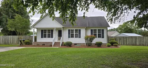 1705 Crawfords Pointe Dr, Greenville, NC 27834