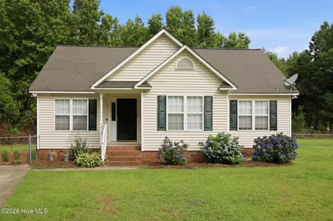 1828 Garner Rd, Greenville, NC 27834