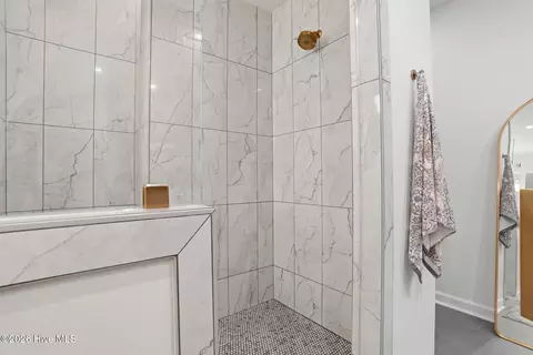 Bath - 45 Pinewild Dr, Pinehurst, NC 28374 photo 7 of 10