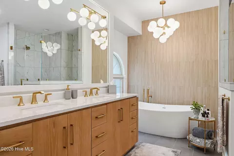 Bath - 45 Pinewild Dr, Pinehurst, NC 28374 photo 1 of 10