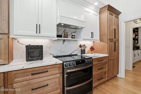 Kitchen - 45 Pinewild Dr, Pinehurst, NC 28374 photo 12 of 13