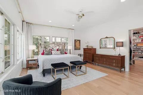 Bedroom - 45 Pinewild Dr, Pinehurst, NC 28374 photo 2 of 8