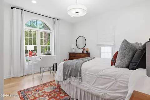 Bedroom - 45 Pinewild Dr, Pinehurst, NC 28374 photo 4 of 8