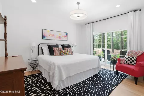 Bedroom - 45 Pinewild Dr, Pinehurst, NC 28374 photo 6 of 8