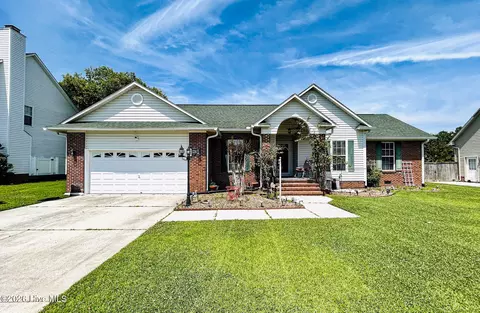204 Hudson Ln, Jacksonville, NC 28540