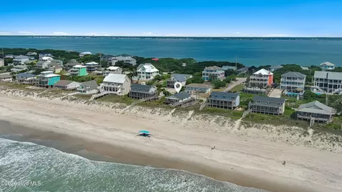 901 Ocean Dr, Emerald Isle, NC 28594