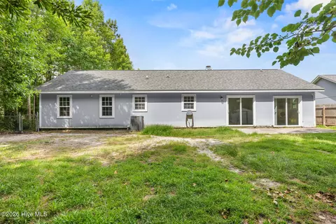 Exterior - 135 Daphne Dr, Hubert, NC 28539 photo 4 of 4