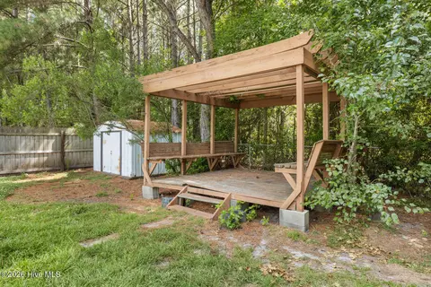 Exterior - 135 Daphne Dr, Hubert, NC 28539 photo 3 of 4