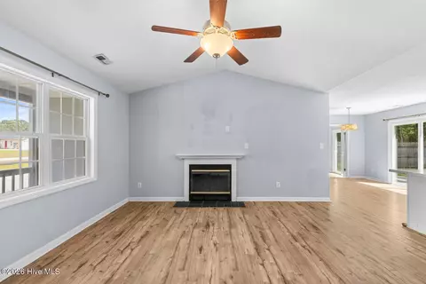 Living - 135 Daphne Dr, Hubert, NC 28539 photo 2 of 2