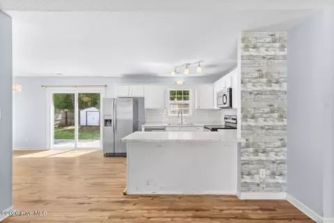Kitchen - 135 Daphne Dr, Hubert, NC 28539 photo 1 of 3