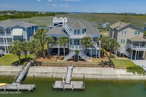 41 Lee St, Ocean Isle Beach, NC 28469