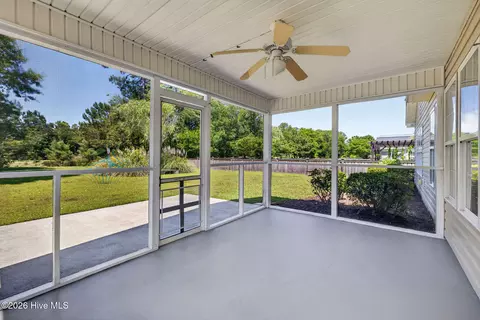 Exterior - 512 Azalea Dr, Hampstead, NC 28443 photo 5 of 12