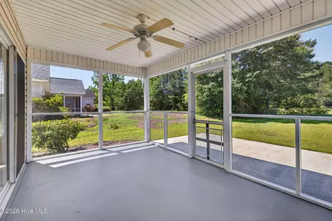 Exterior - 512 Azalea Dr, Hampstead, NC 28443 photo 6 of 12