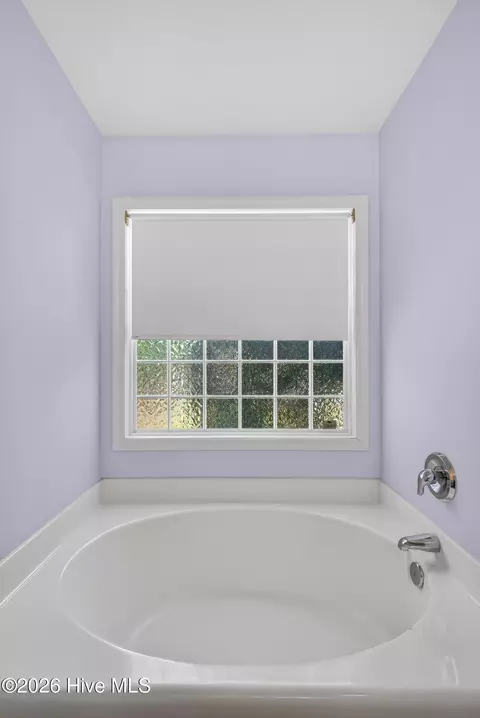 Bath - 512 Azalea Dr, Hampstead, NC 28443 photo 2 of 4