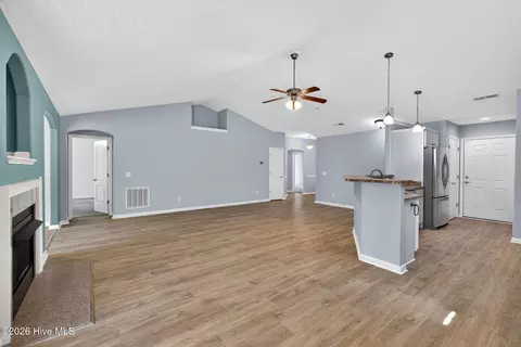 Living - 512 Azalea Dr, Hampstead, NC 28443 photo 3 of 4
