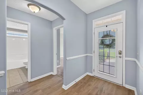 Entry Way - 512 Azalea Dr, Hampstead, NC 28443 photo 1 of 3