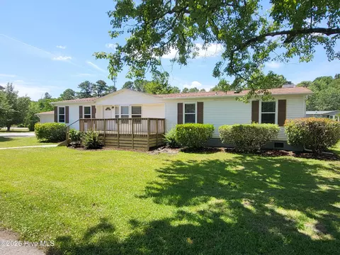 101 Plank Ct, Hampstead, NC 28443