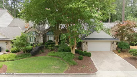 3058 Dartmouth Dr, Greenville, NC 27858