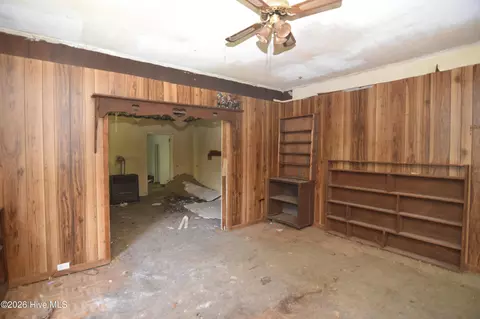 Living - 23 Curry St, Augusta, GA 30904 photo 2 of 3