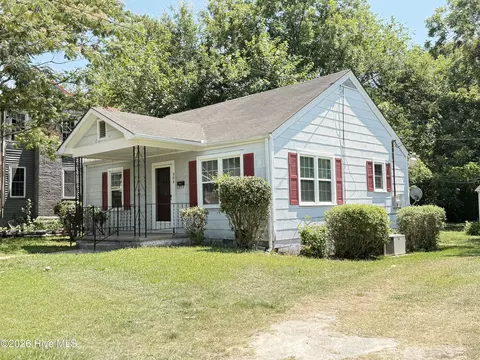 308 E Main St, Mount Olive, NC 28365