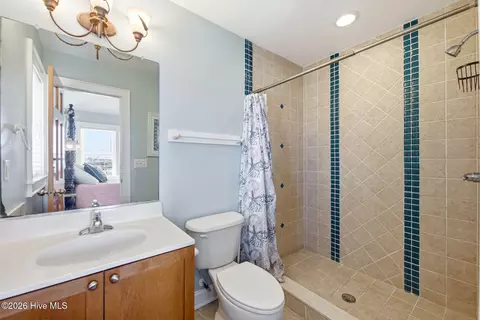 Bath - 24204 Caribbean Ct, Rodanthe, NC 27968 photo 7 of 8