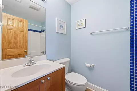 Bath - 24204 Caribbean Ct, Rodanthe, NC 27968 photo 2 of 8