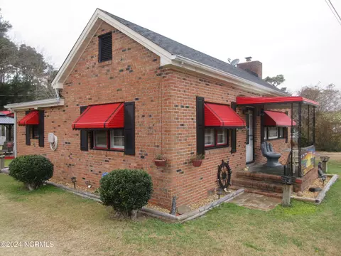 9036 Caratoke Hwy, Harbinger, NC 27941