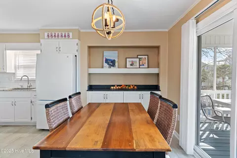 Dining - 419 40th St, Sunset Beach, NC 28468 photo 2 of 6