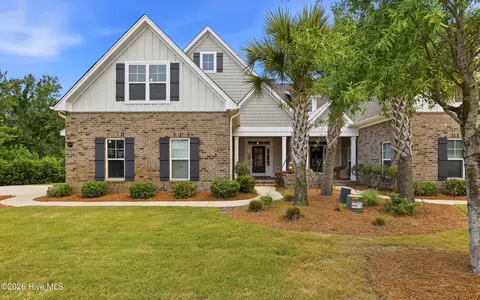 2412 Meridian Rd NE, Leland, NC 28451