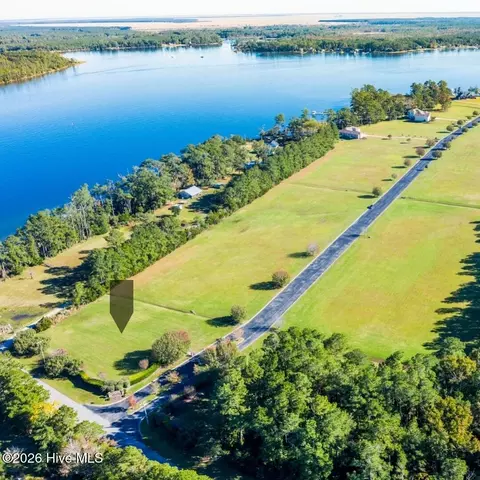 101 Waterway Rd, Havelock, NC 28532