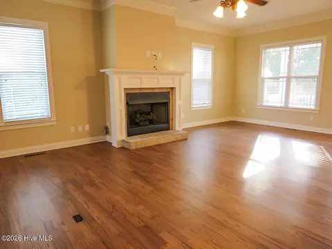 Living - 500 Oconee Cir, Evans, GA 30809 photo 4 of 7