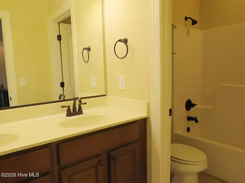 Bath - 500 Oconee Cir, Evans, GA 30809 photo 10 of 10