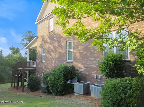 Exterior - 500 Oconee Cir, Evans, GA 30809 photo 3 of 4