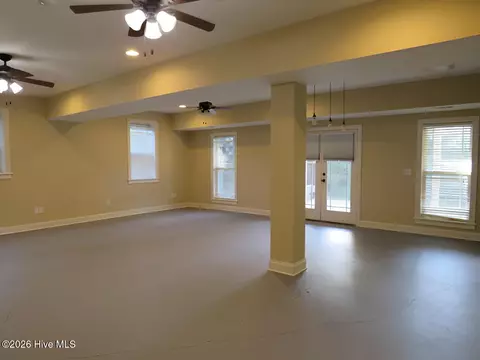 Living - 500 Oconee Cir, Evans, GA 30809 photo 6 of 7