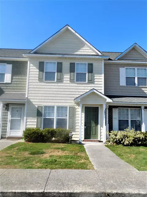 609 Streamwood Dr, Jacksonville, NC 28546