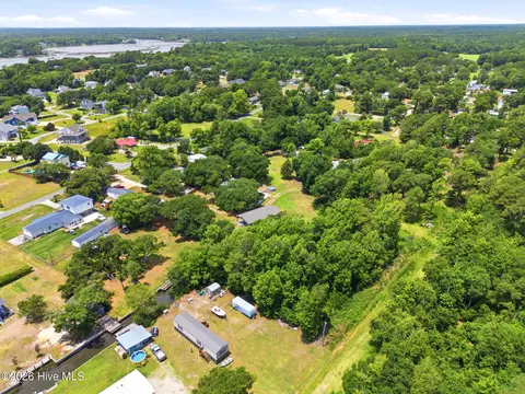 230 Bermuda Dr, Hampstead, NC 28443 photo 12