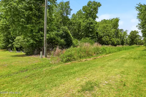 230 Bermuda Dr, Hampstead, NC 28443 photo 6