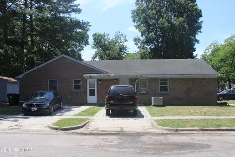 305 E Richard St, Ahoskie, NC 27910