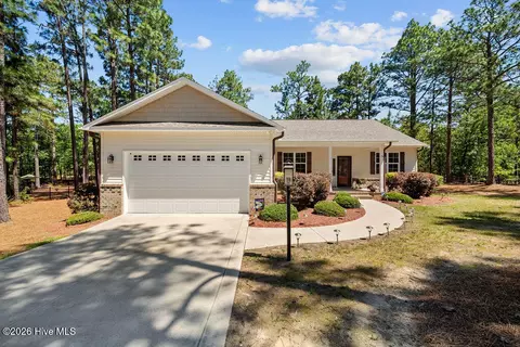 34 N Shamrock Dr, Jackson Springs, NC 27281