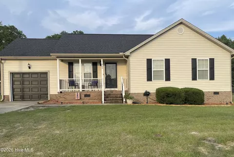 400 Twin Creeks Dr, Goldsboro, NC 27530